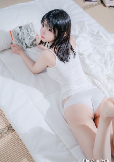 一边亲着一边摸下奶韩剧_韩国在线观看