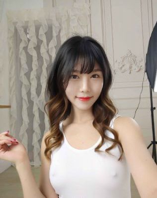 日韩美女成人免费网站_英文版字幕