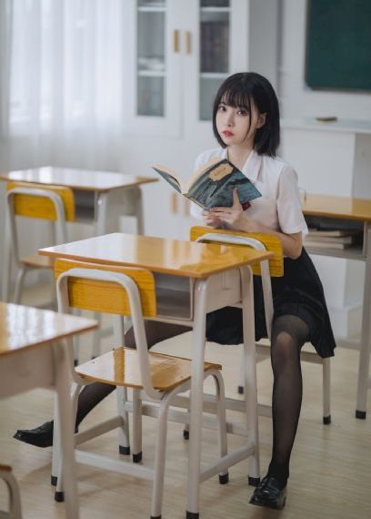 赤裸特工片段餐桌_午夜激情