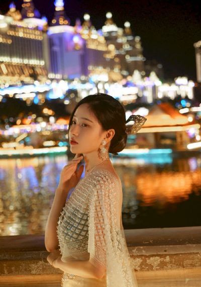 男女强吻摸下面揉免费_4K免费观看电视剧