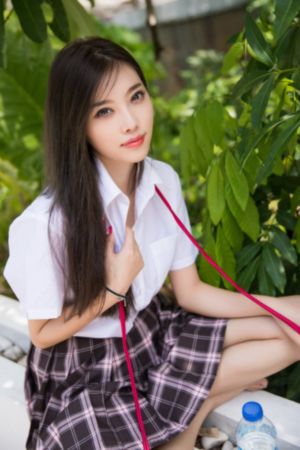 亚洲免费综合色视频强奸白富美_1080高清视频播放