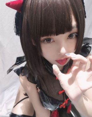 在线丝袜欧美日韩制服_免费高清日本成人在线